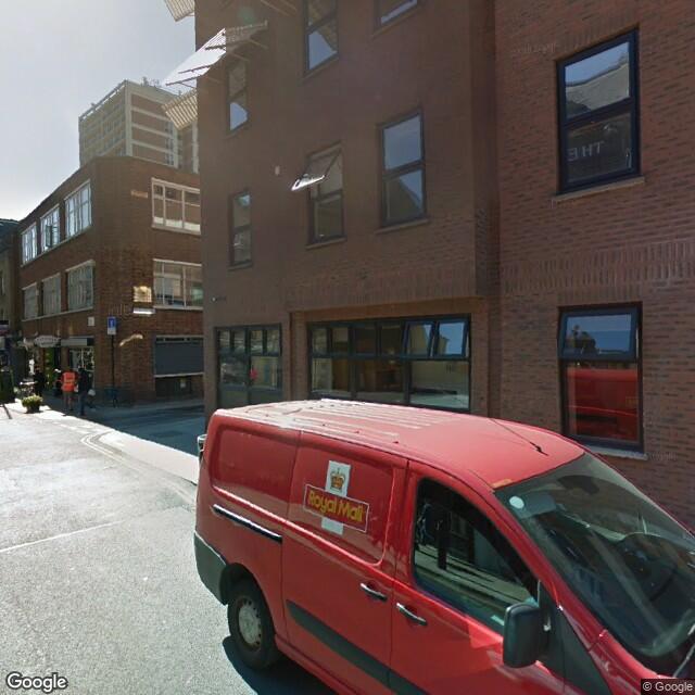 PogoMap.Info - Gym - Person Carrying Person