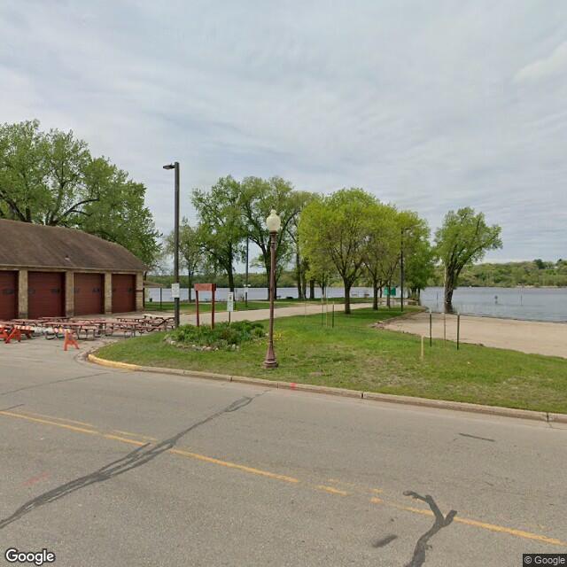 PogoMap.Info - Pokestop - Lakefront Park