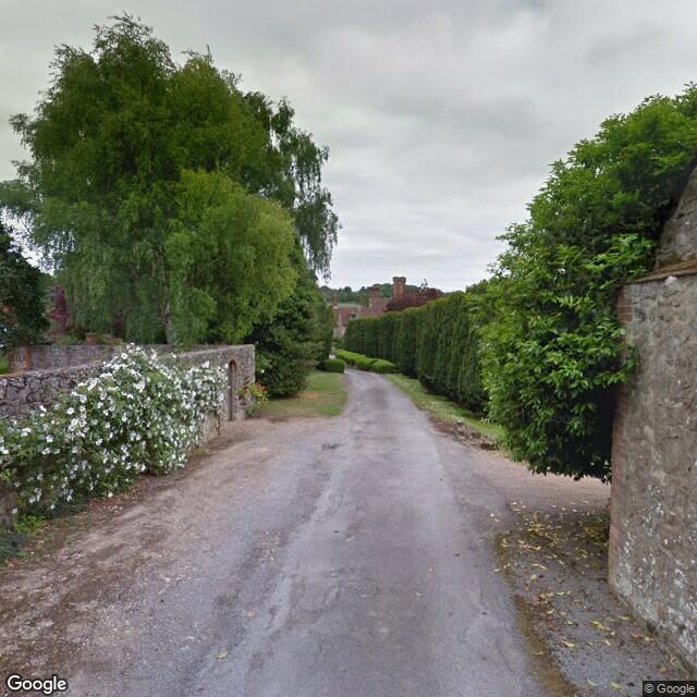 PogoMap.Info - Gym - Nettlestead Tudor Arch