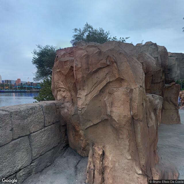 PogoMap.Info - Pokestop - Fish Fountain At Mythos