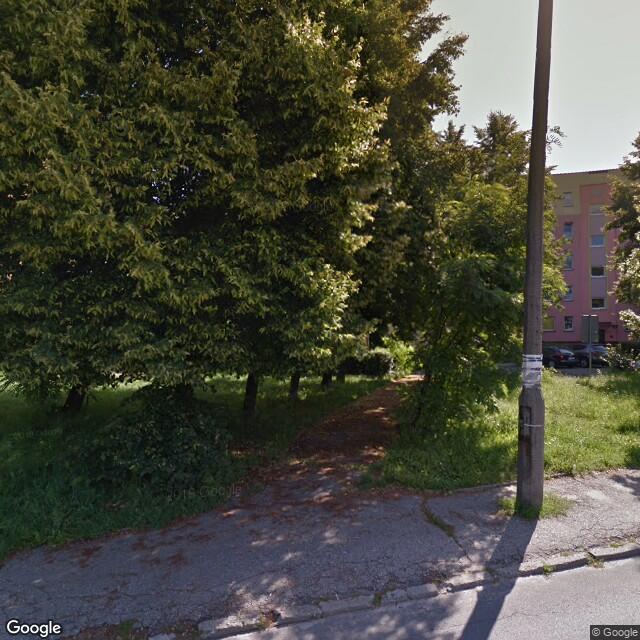 PogoMap.Info - Pokestop - Plac Zabaw Między Drzewami