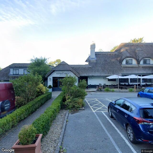 PogoMap.Info - Gym - The Potters Heron Hotel