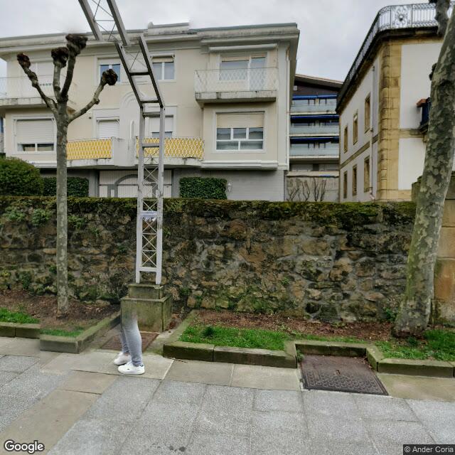 PogoMap.Info - Pokestop - Escudo "Árbol De La Vida" En Fachada