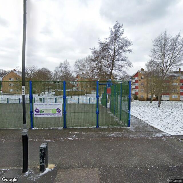 PogoMap.Info - Pokestop - Shrublands Estate Basketball Court