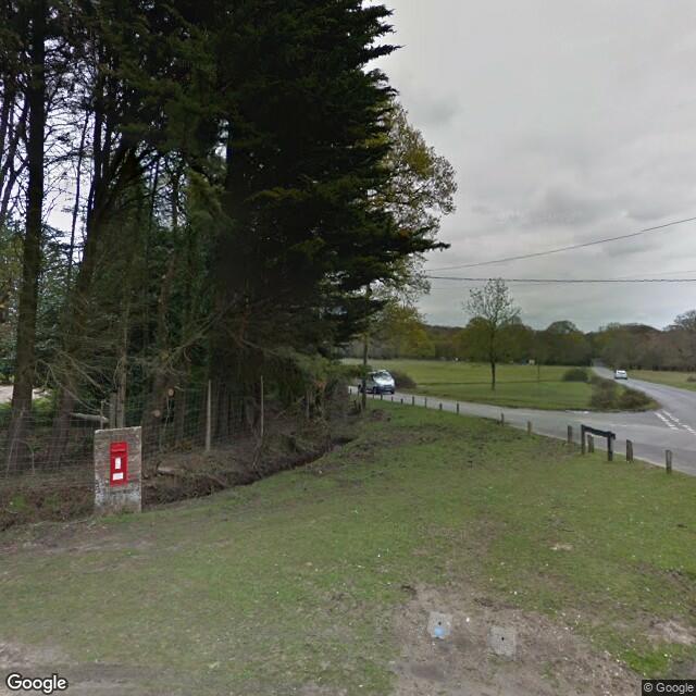 PogoMap.Info - Pokestop - George V Postbox   Lyndhurt Road
