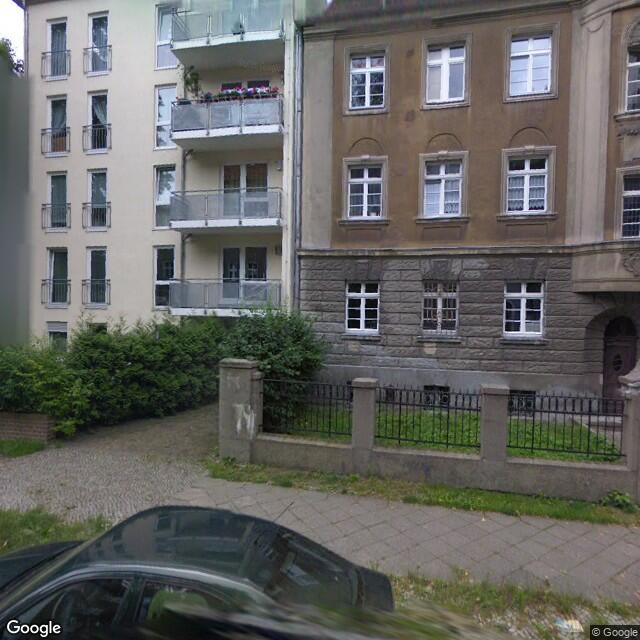 PogoMap.Info - Pokestop - Berliner Bär Am Hauseingang