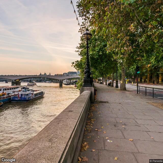 PogoMap.Info - Pokestop - A City Of London Dragon.