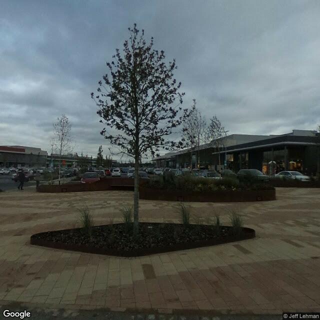 PogoMap.Info - Pokestop - Rushden Lakes Water Feature