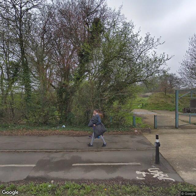 PogoMap.Info - Pokestop - Tolworth Court Farm Fields