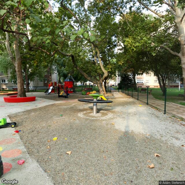 PogoMap.Info - Pokestop - Kölyökvár Játszótér