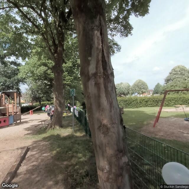 PogoMap.Info - Pokestop - Spielplatz Dorfanger Molfsee