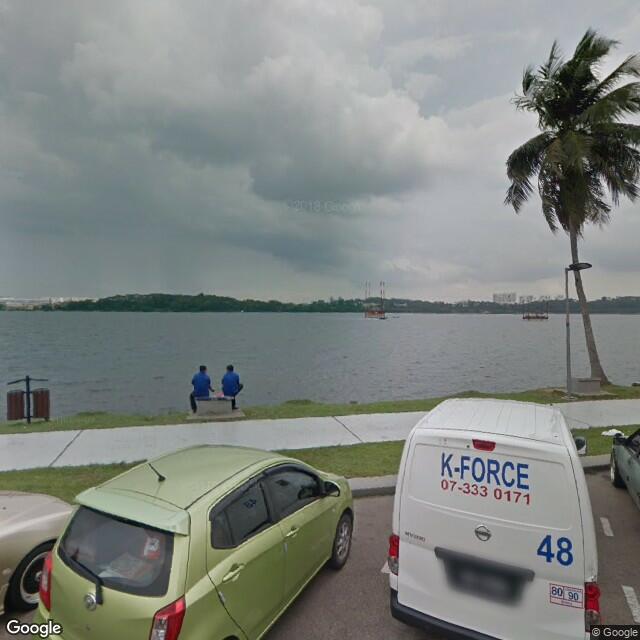 PogoMap.Info - Pokestop - The Blue Trer